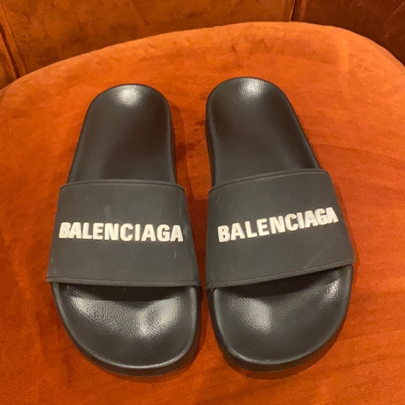 Balenciaga slides #balenciaga - Picture 1 of 3